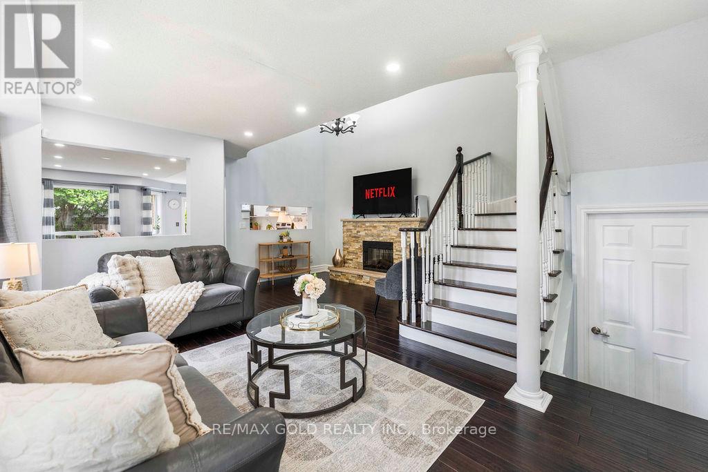 1201 Mowat Lane, Milton, Ontario  L9T 5R2 - Photo 6 - W13456138
