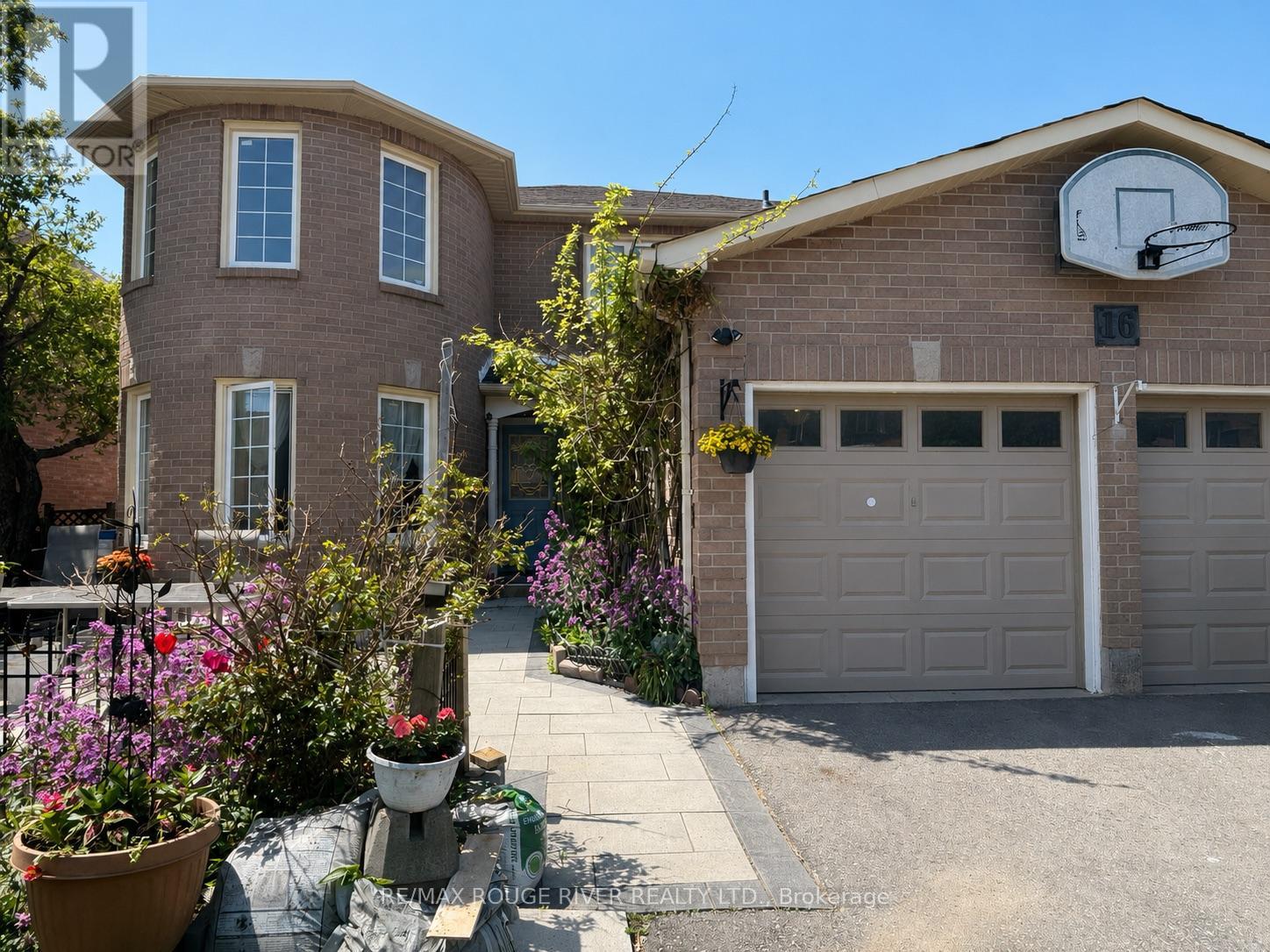 16 DOMINY DRIVE, Ajax, Ontario