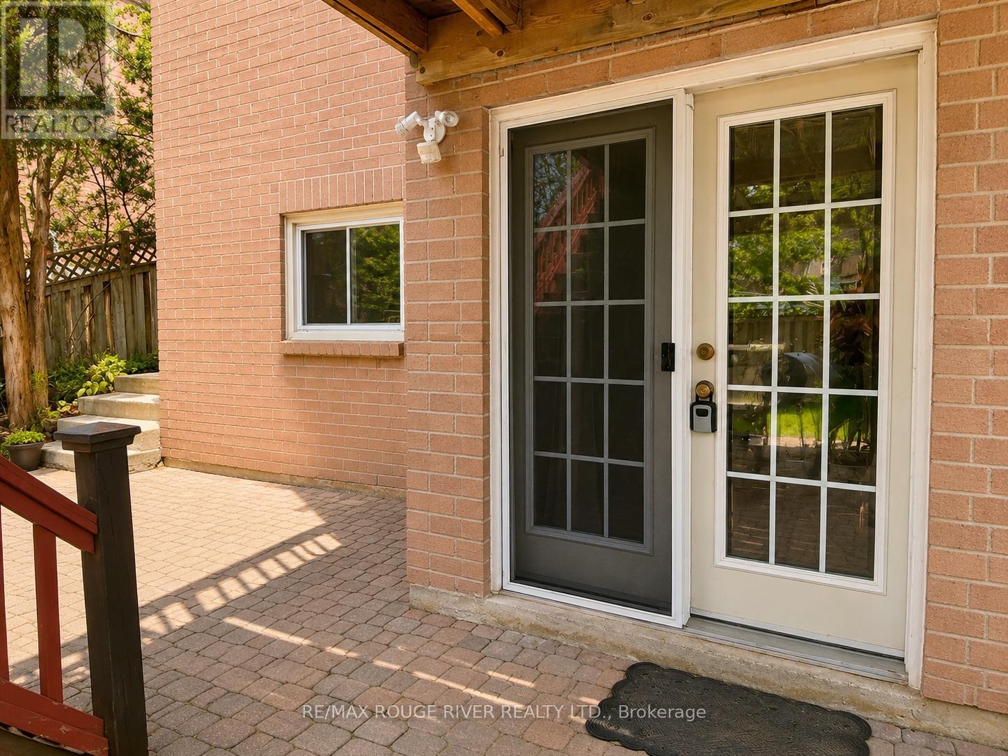 16 Dominy Drive, Ajax, Ontario L1T 3H6 - Photo 3 - E13456544