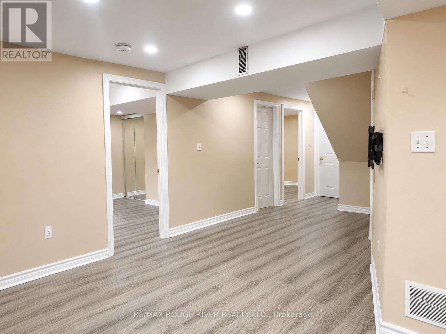 16 Dominy Drive, Ajax, Ontario L1T 3H6 - Photo 5 - E13456544