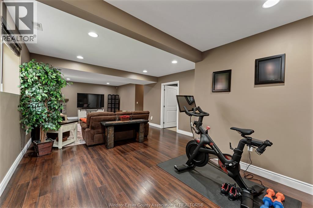 660 International Avenue, Lasalle, Ontario  N9J 0A5 - Photo 21 - 26014390