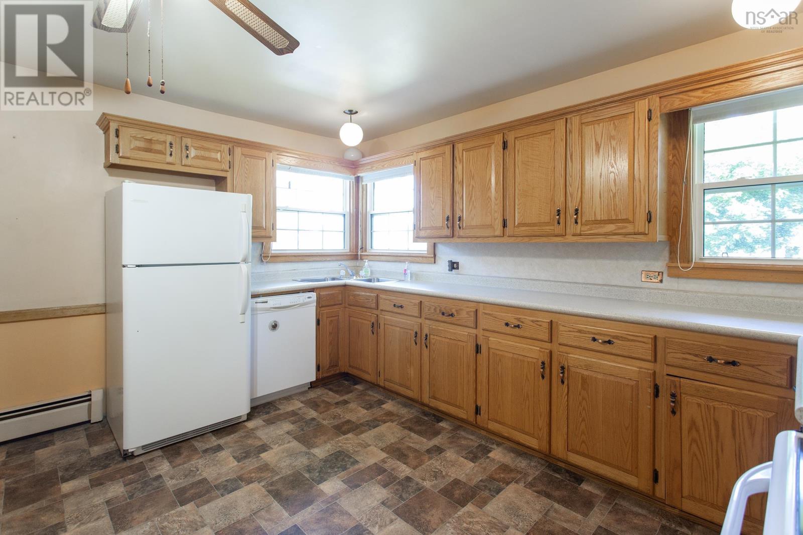 5374 Highway 201, West Paradise, Nova Scotia  B0S 1M0 - Photo 11 - 202614695