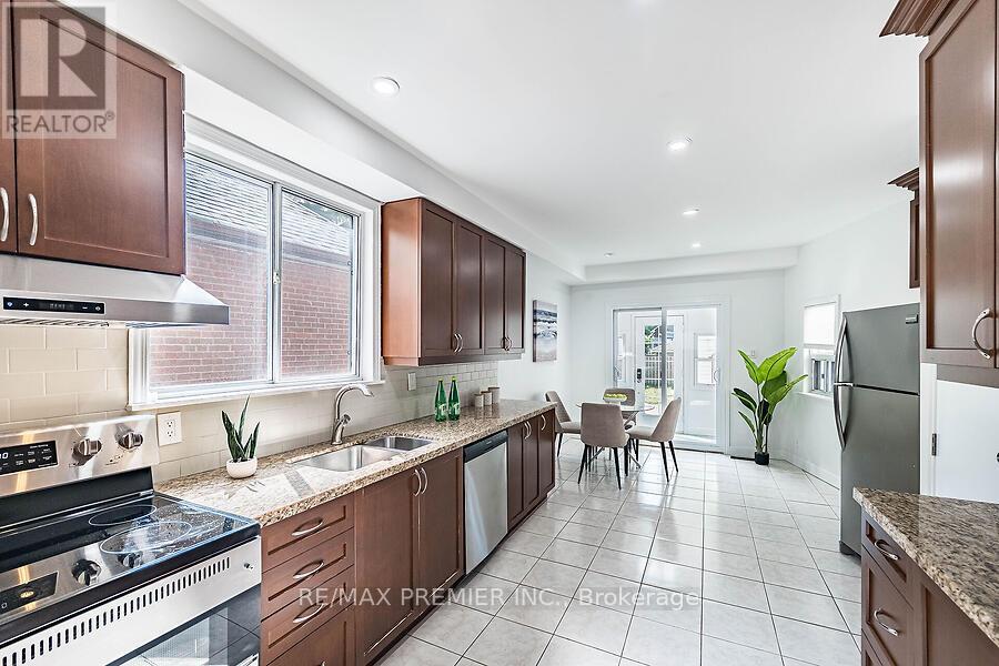 221 Belgravia Avenue, Toronto, Ontario  M6E 2M9 - Photo 16 - W13455278