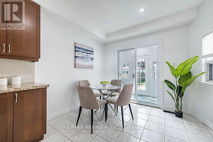 221 Belgravia Avenue, Toronto, Ontario  M6E 2M9 - Photo 18 - W13455278