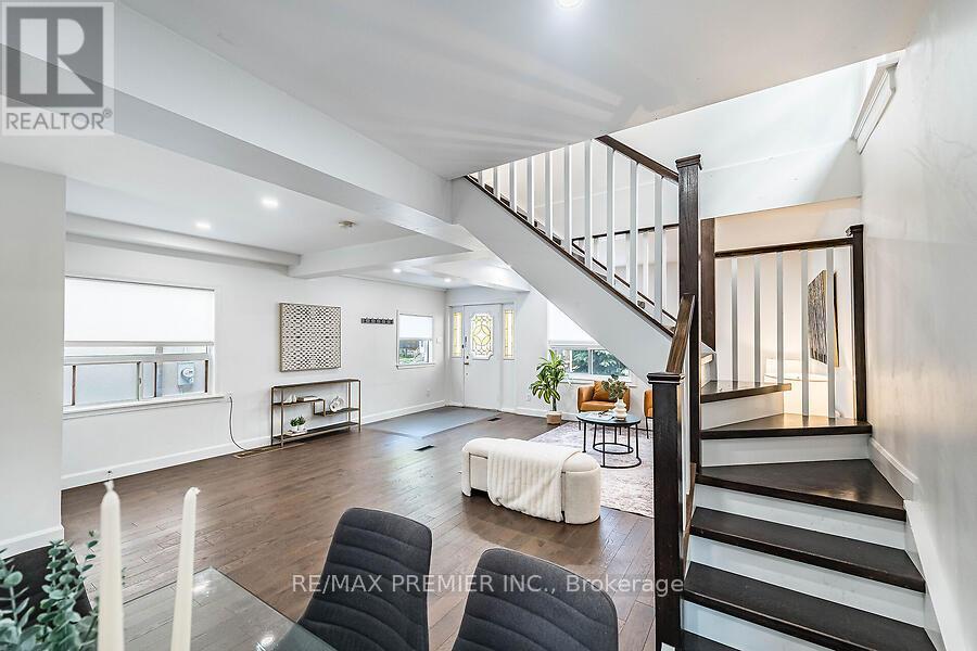 221 Belgravia Avenue, Toronto, Ontario  M6E 2M9 - Photo 13 - W13455278