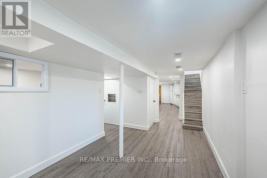 221 Belgravia Avenue, Toronto, Ontario  M6E 2M9 - Photo 32 - W13455278