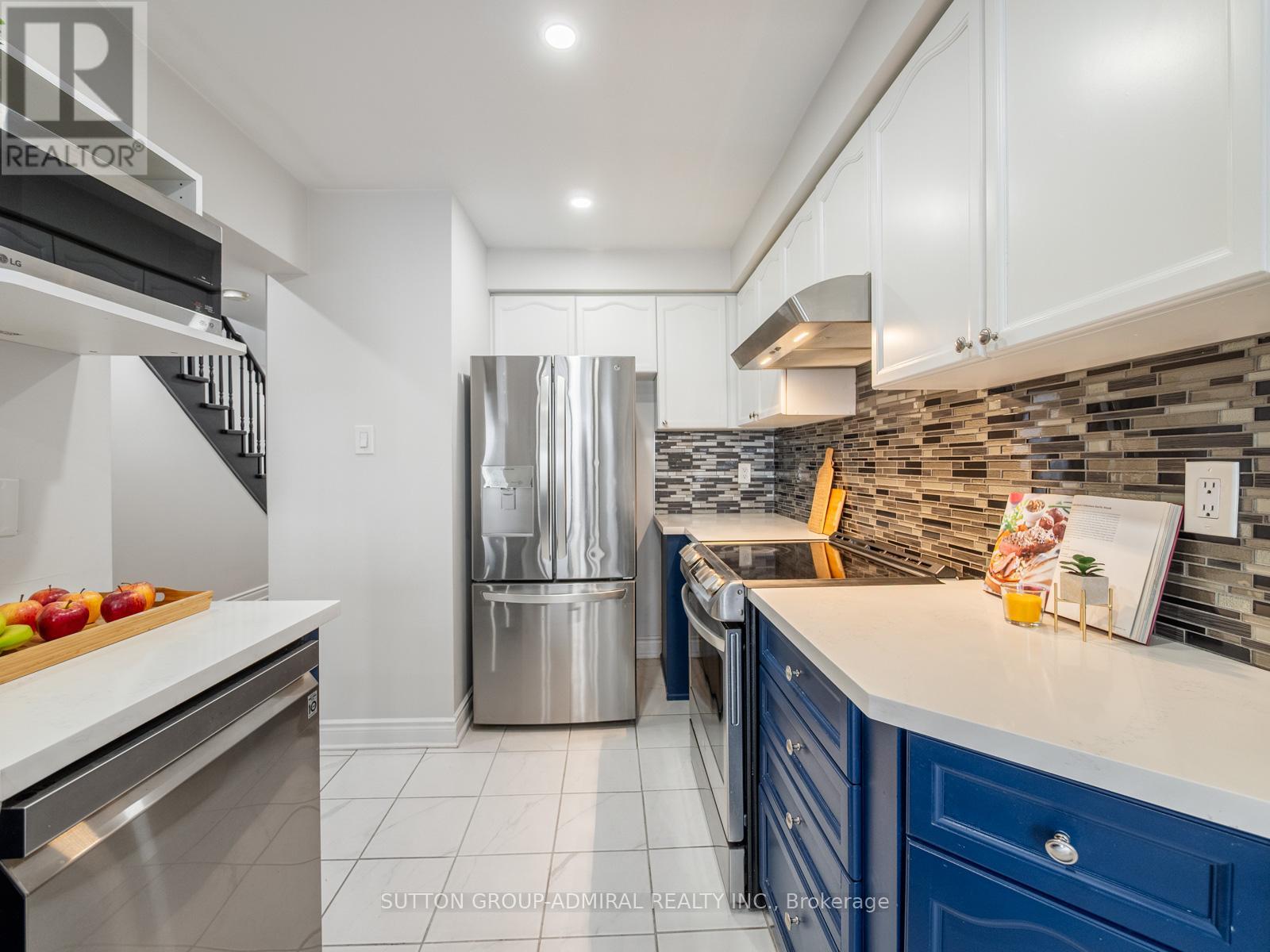 81 Parktree Drive, Vaughan, Ontario  L6A 2N6 - Photo 6 - N13456414