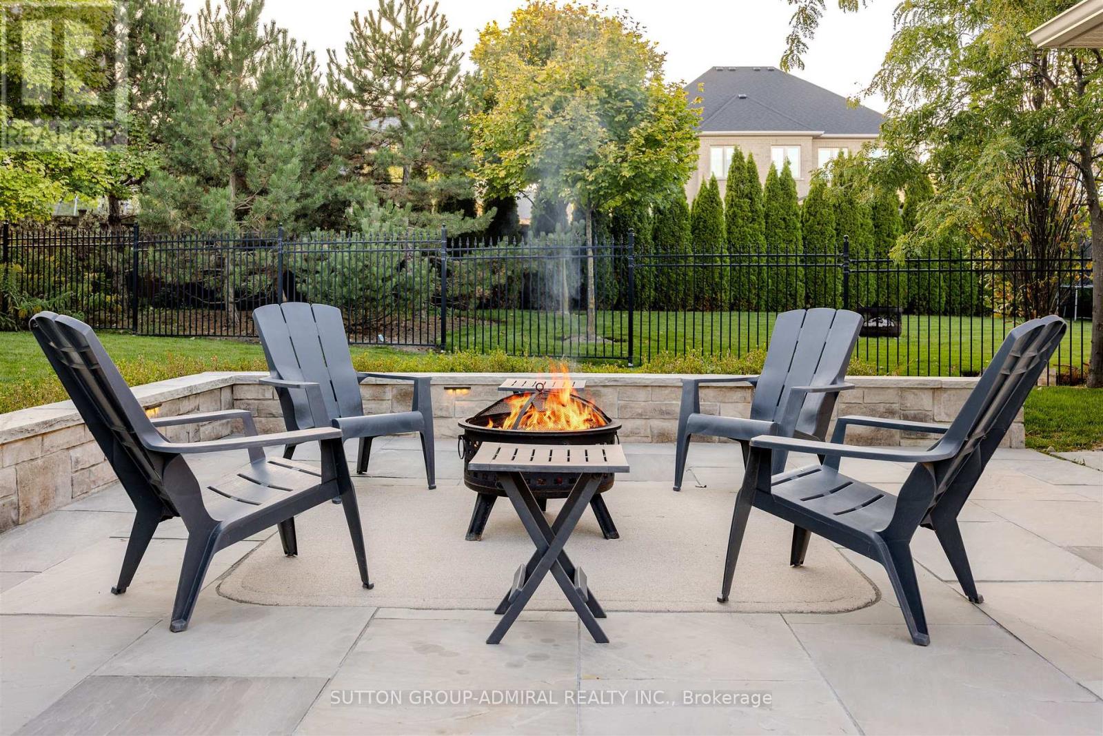 22 James Bowman Court, King, Ontario L7B 0A2 - Photo 6 - N13456484
