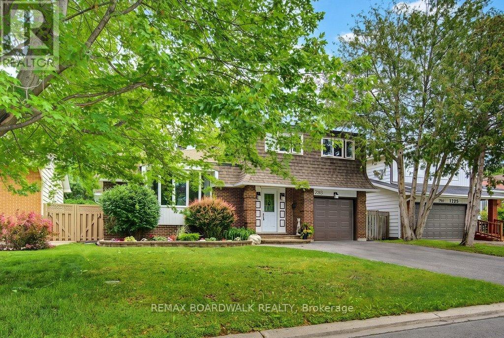 1703 Fieldstone Crescent, Ottawa, Ontario  K1C 1R6 - Photo 2 - X13144484