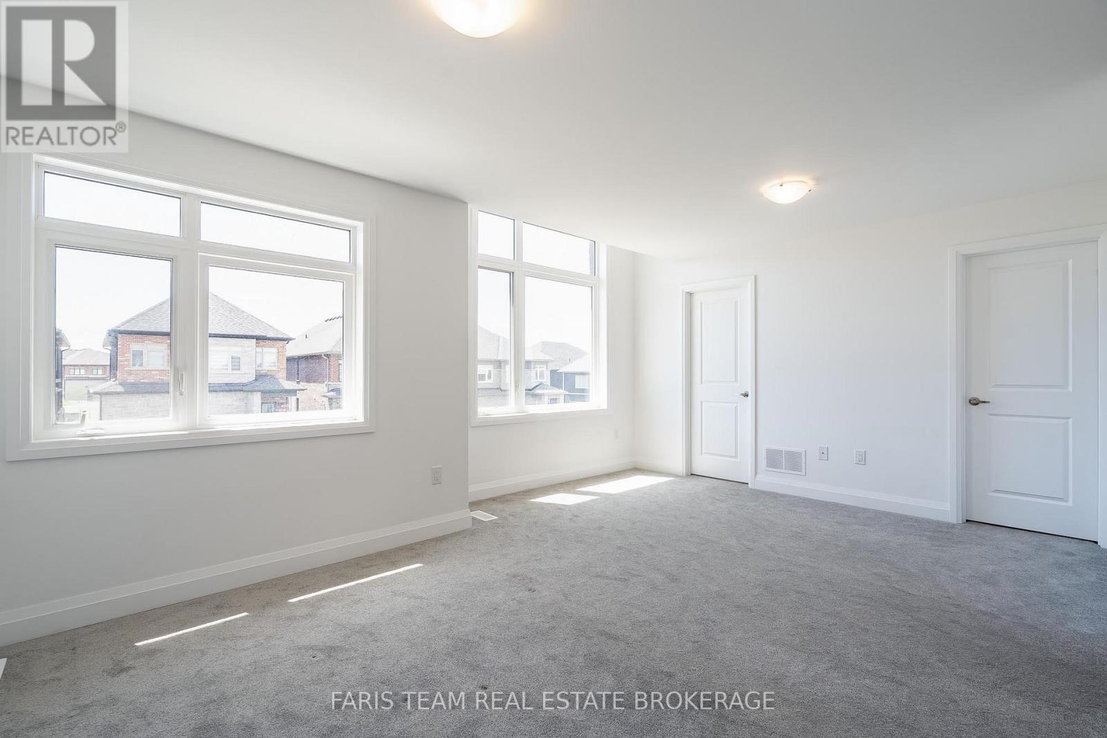 10 Barnyard Trail, Barrie, Ontario  L9J 0Y1 - Photo 19 - S13456598