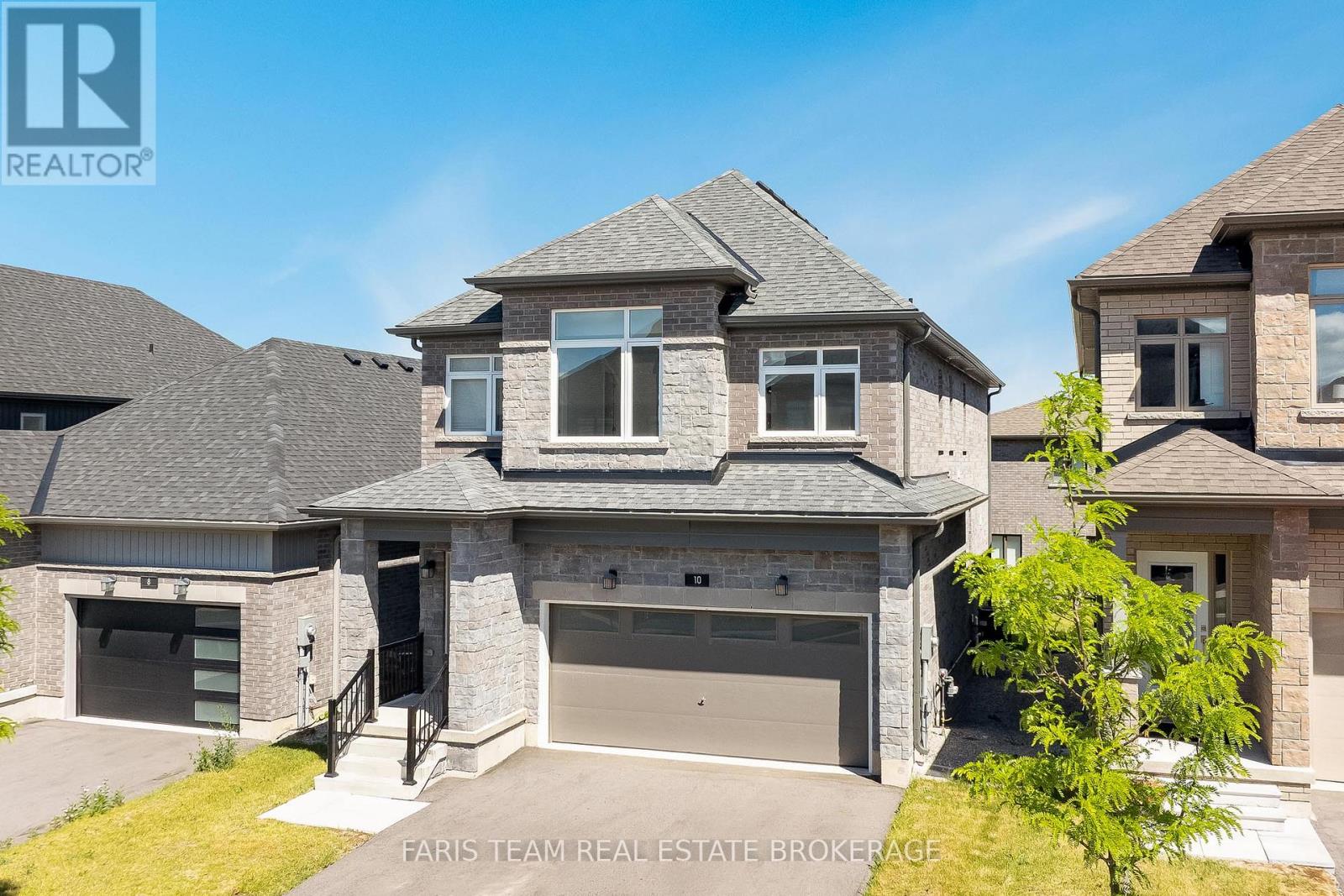10 Barnyard Trail, Barrie, Ontario  L9J 0Y1 - Photo 2 - S13456598