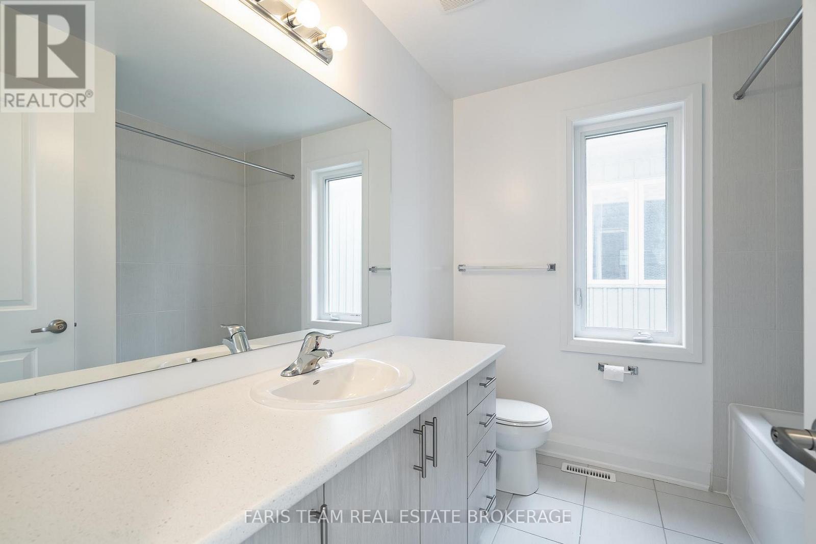 10 Barnyard Trail, Barrie, Ontario  L9J 0Y1 - Photo 21 - S13456598