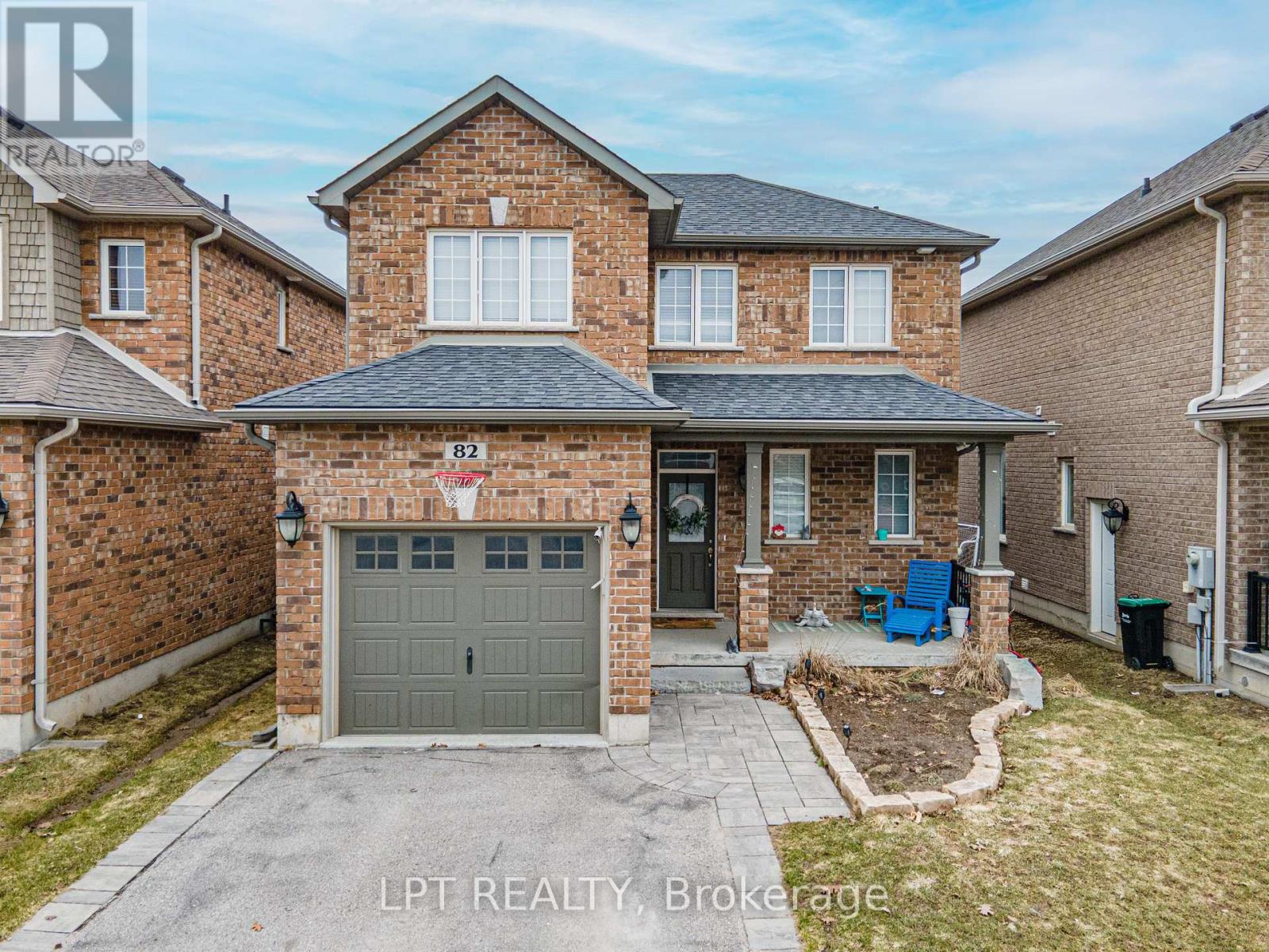 82 NATHAN CRESCENT, Barrie, Ontario