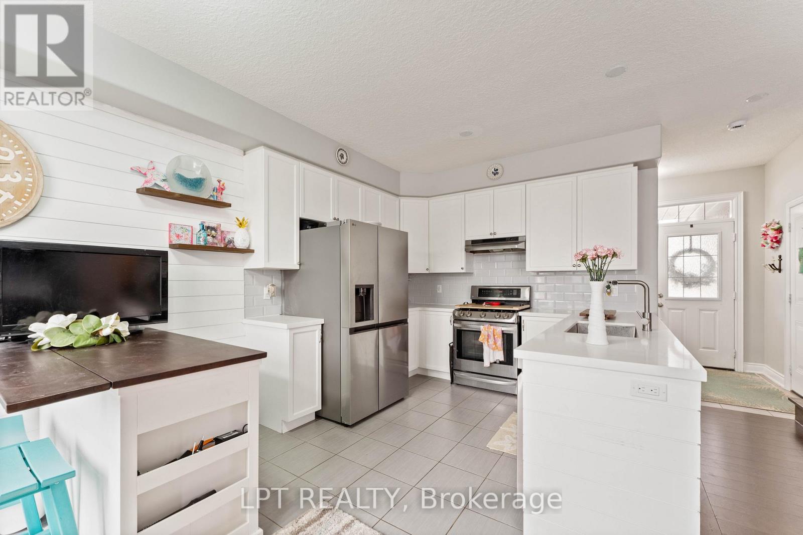 82 Nathan Crescent, Barrie, Ontario  L4N 0S4 - Photo 18 - S13456602