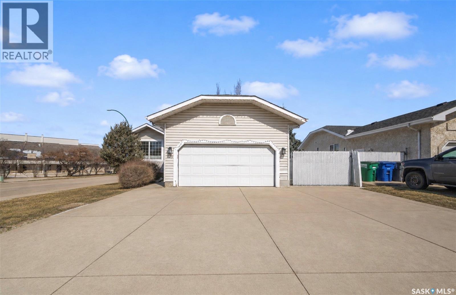 203 Konihowski ROAD, Saskatoon, Saskatchewan
