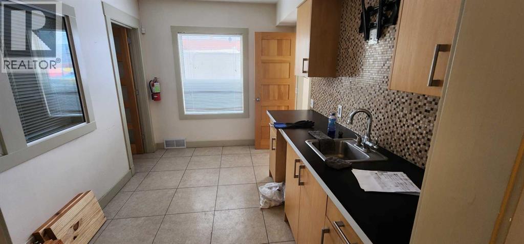 601 Marsh Road NE, Calgary, Alberta  T2E 5B4 - Photo 10 - A2274346