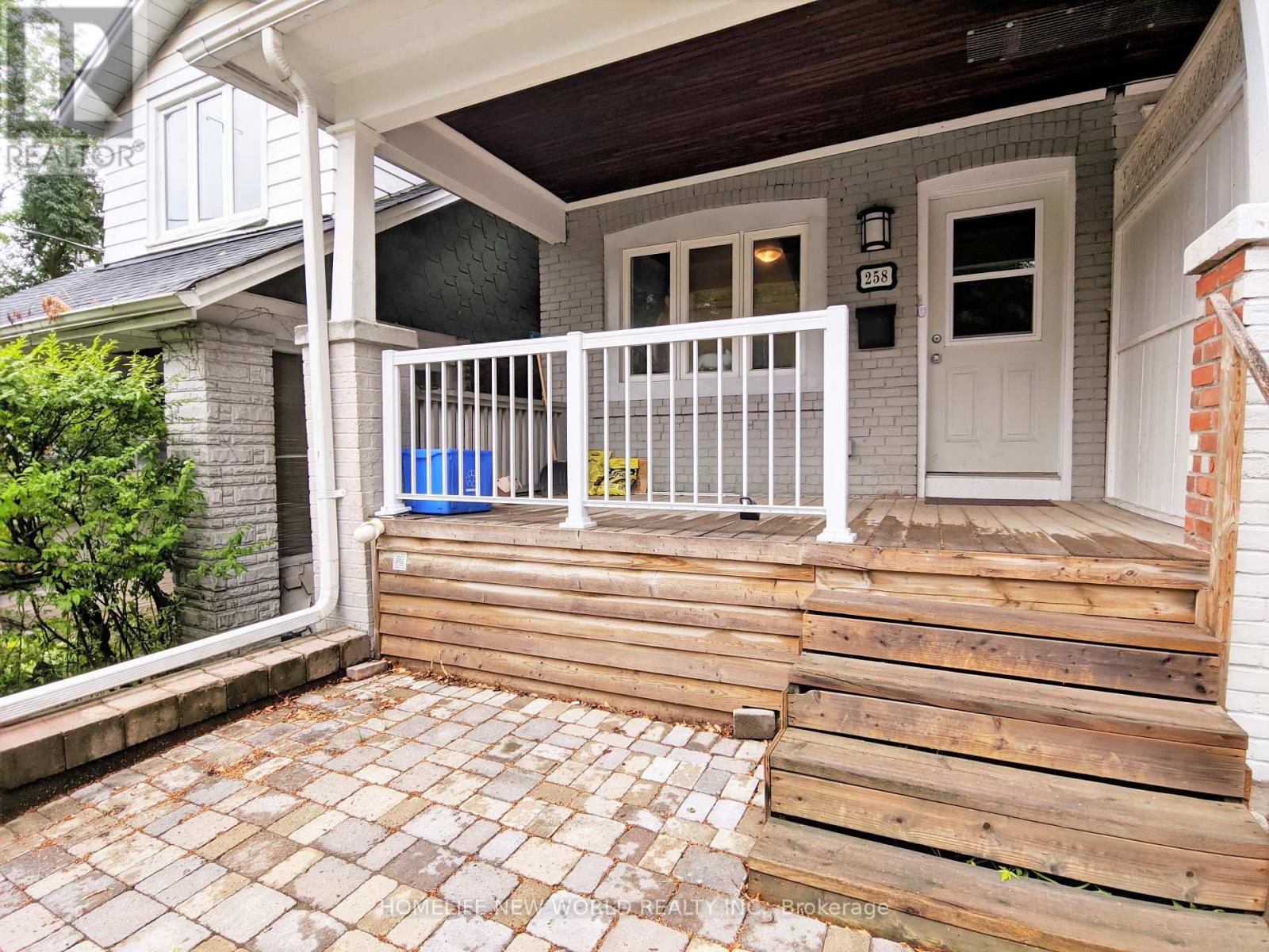 2 - 258 Kenilworth Avenue, Toronto, Ontario  M4L 3S8 - Photo 13 - E12987064