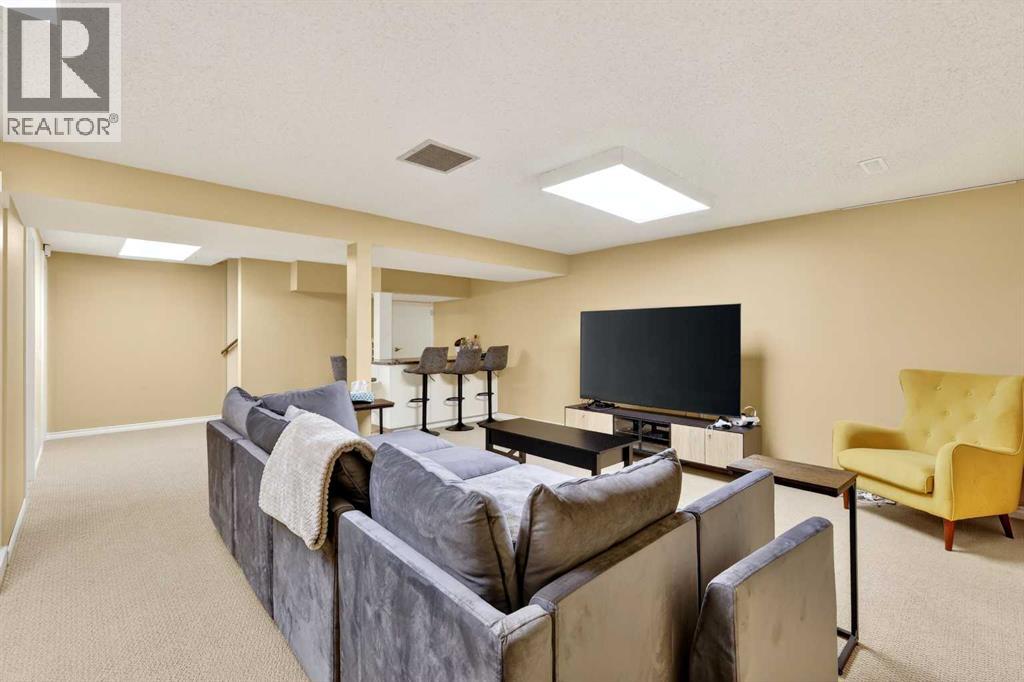 10540 Oakfield Drive SW, Calgary, Alberta  T2W 2A9 - Photo 29 - A2315874