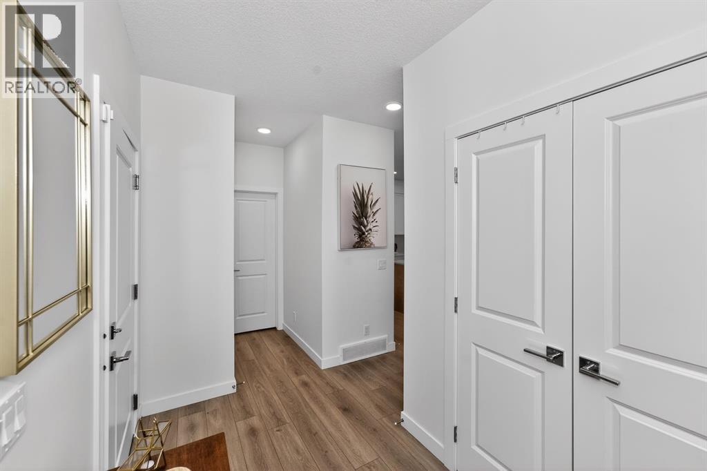 114 Southshore Court, Chestermere, Alberta  T1X 2S2 - Photo 6 - A2316894