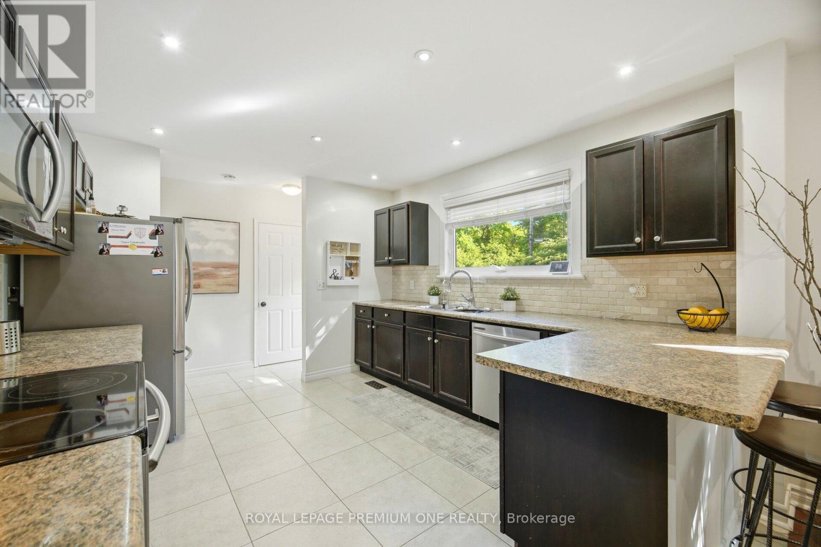 29 Appleby Drive, Brampton, Ontario  L6T 2S7 - Photo 11 - W13456276
