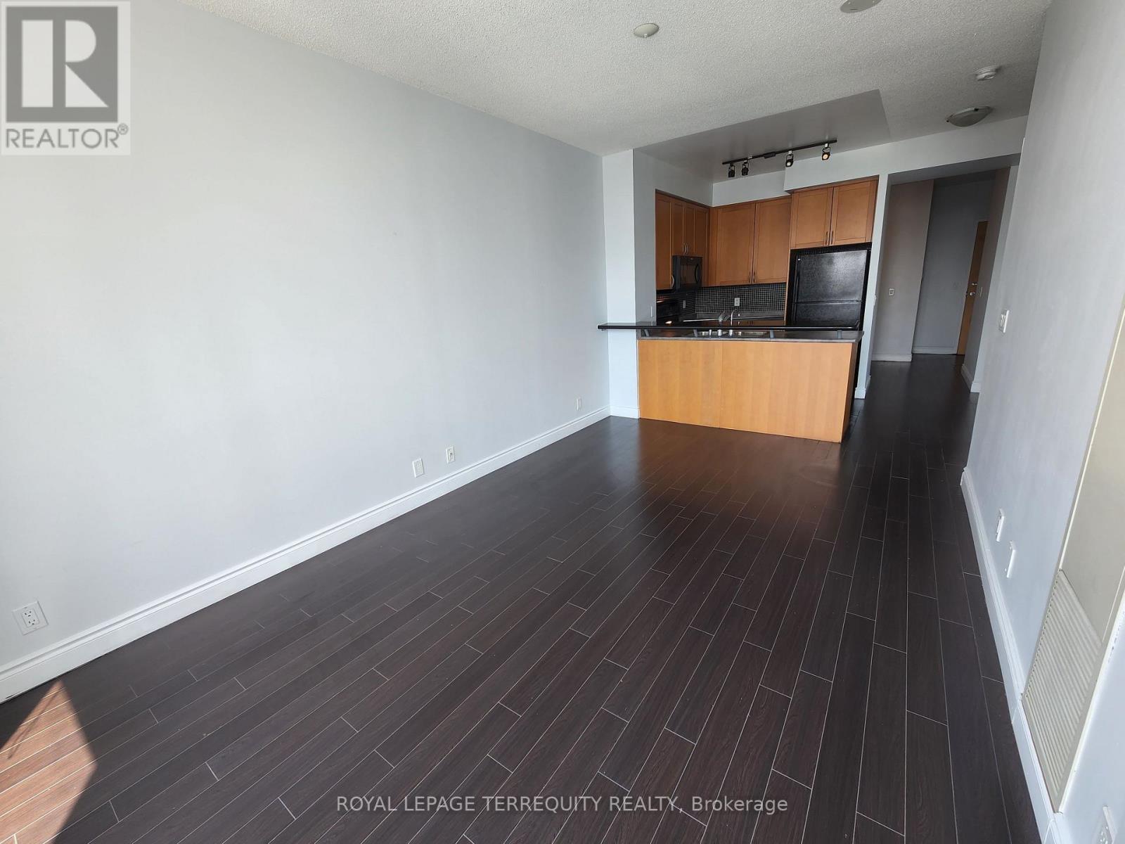 2510 - 3939 Duke Of York Boulevard, Mississauga, Ontario  L5B 4N2 - Photo 3 - W13456316