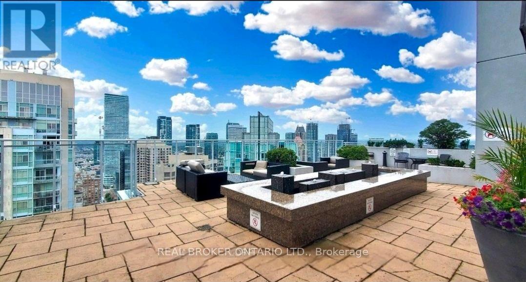 2101 - 223 Webb Drive, Mississauga, Ontario  L5B 0E8 - Photo 13 - W13456324