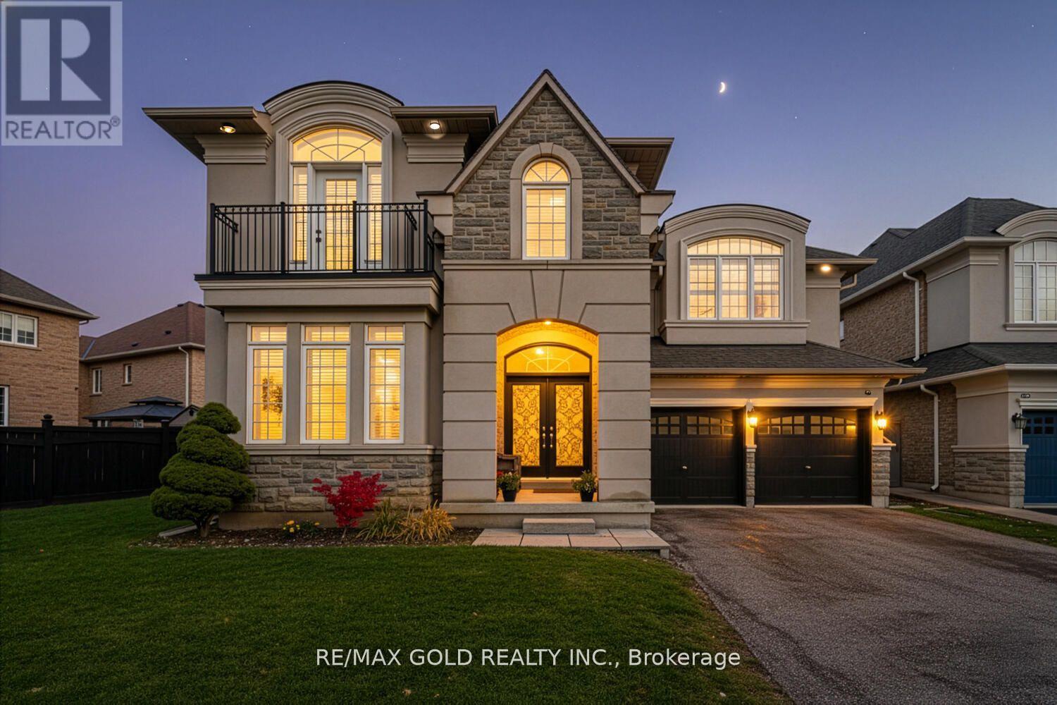 37 SCOTCHMERE CRESCENT, Brampton, Ontario