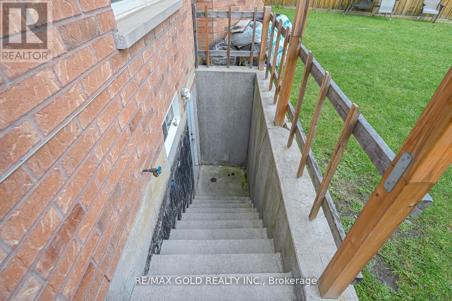37 Scotchmere Crescent, Brampton, Ontario  L6P 3A6 - Photo 37 - W13456380