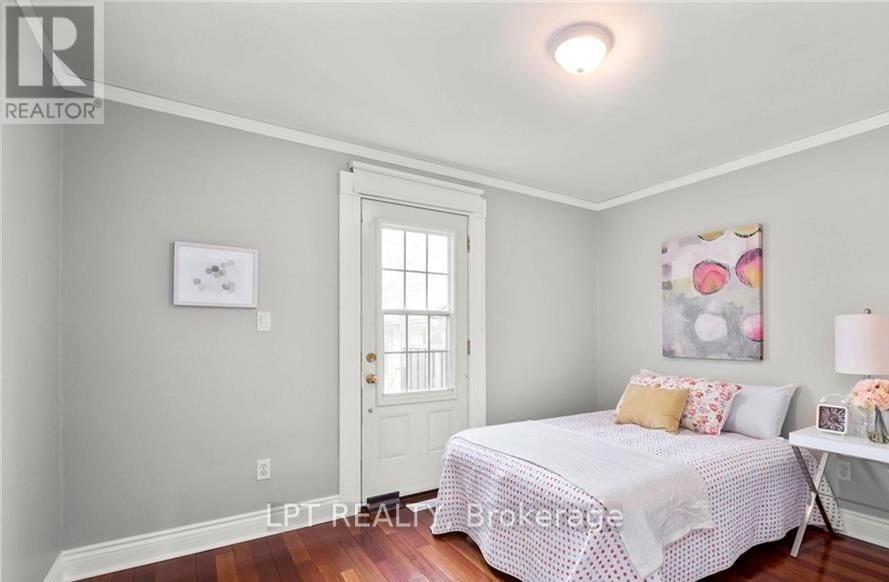20 Gregory Street, Brampton, Ontario  L6Y 1G1 - Photo 4 - W13456406