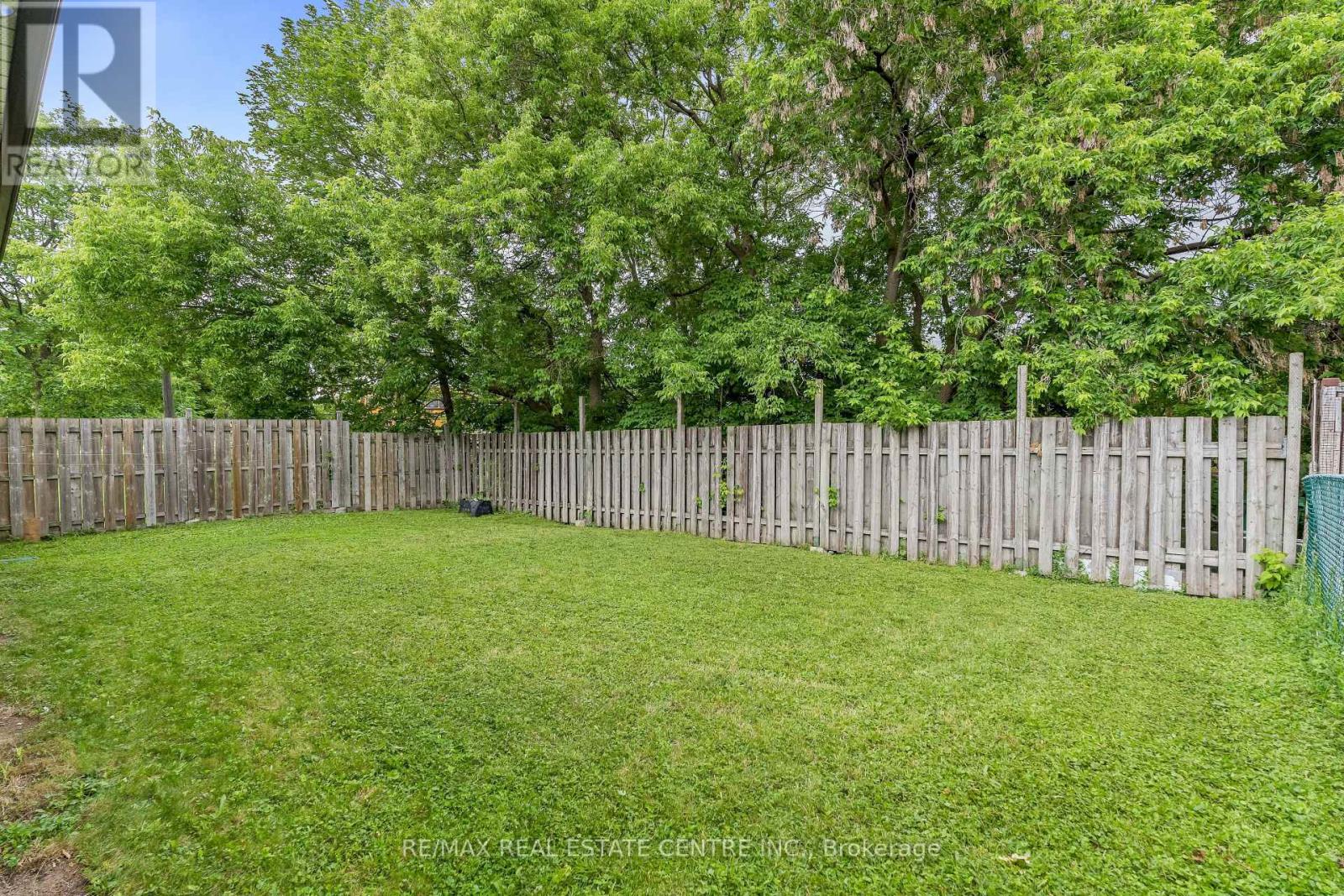 49 Hull Street, Mississauga, Ontario  L4T 1C4 - Photo 31 - W13456448