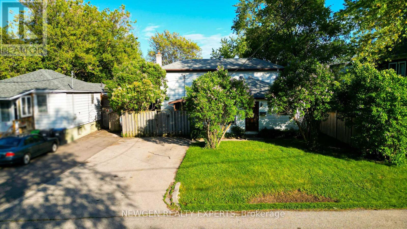 1070 Pelham Avenue, Mississauga, Ontario  L5E 1L2 - Photo 6 - W13456450