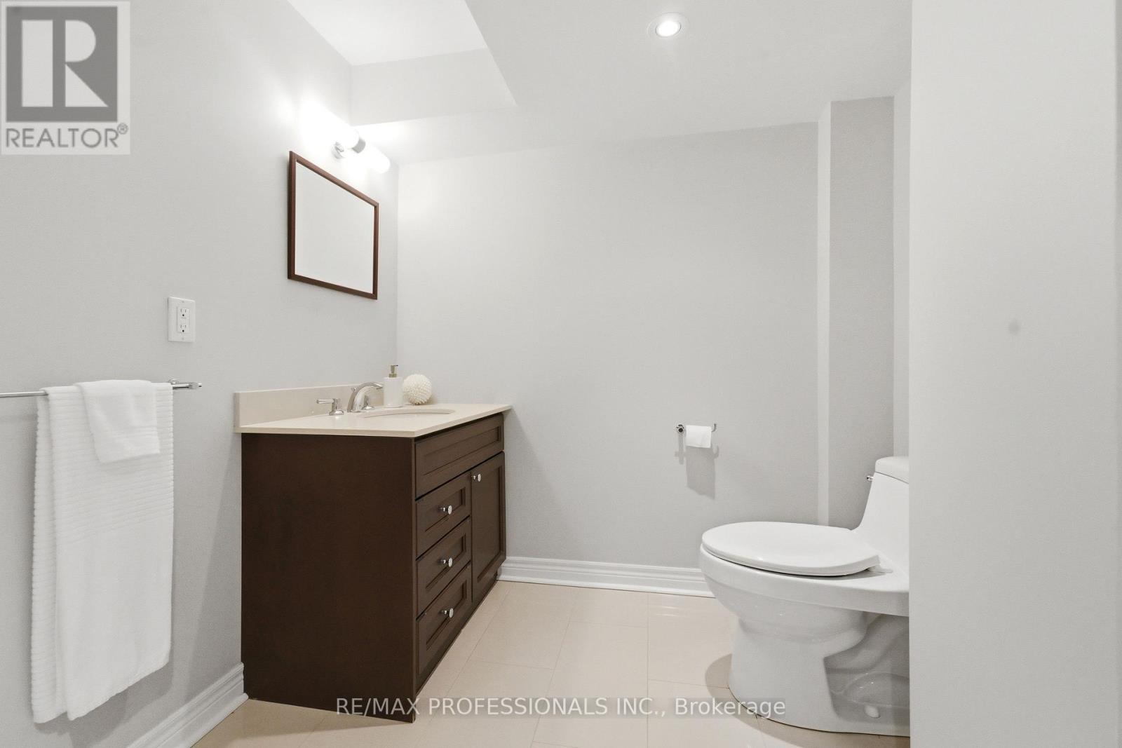 48 Wareside Road, Toronto, Ontario  M9C 3B3 - Photo 36 - W13456502