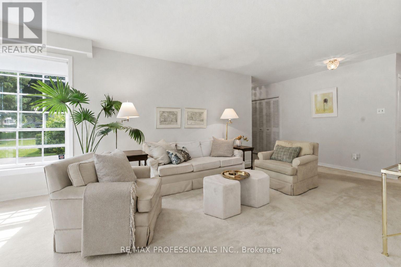 48 Wareside Road, Toronto, Ontario  M9C 3B3 - Photo 6 - W13456502