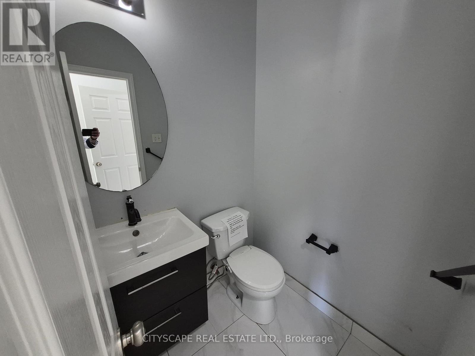 211 Sims Estate Drive, Kitchener, Ontario  N2A 4L2 - Photo 12 - X13456354