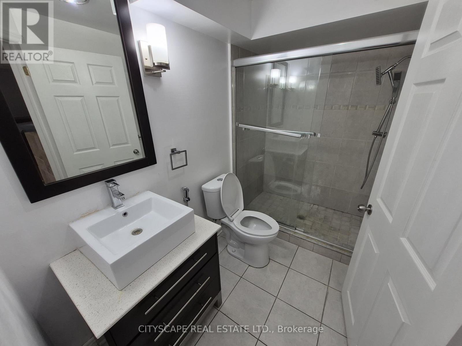 211 Sims Estate Drive, Kitchener, Ontario  N2A 4L2 - Photo 28 - X13456354