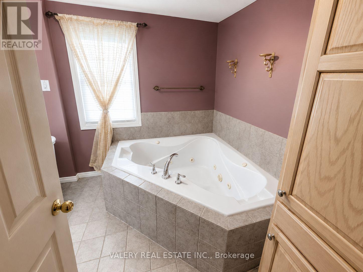 1058 Moy Ave Avenue, Windsor, Ontario  N9A 2P3 - Photo 16 - X13456366