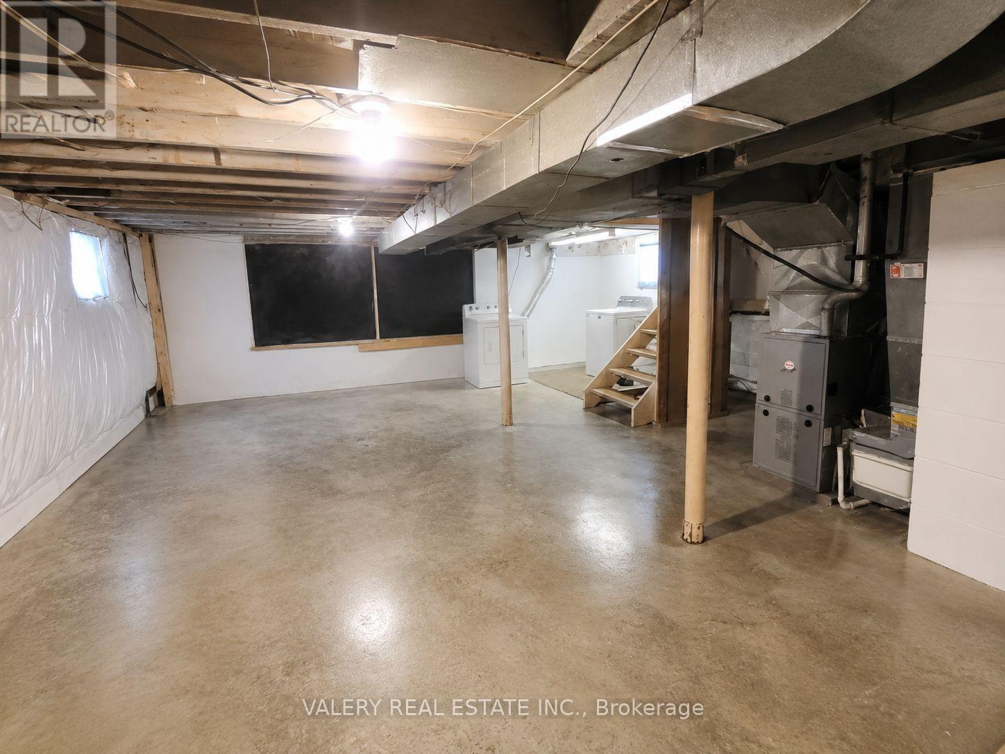 1058 Moy Ave Avenue, Windsor, Ontario  N9A 2P3 - Photo 18 - X13456366
