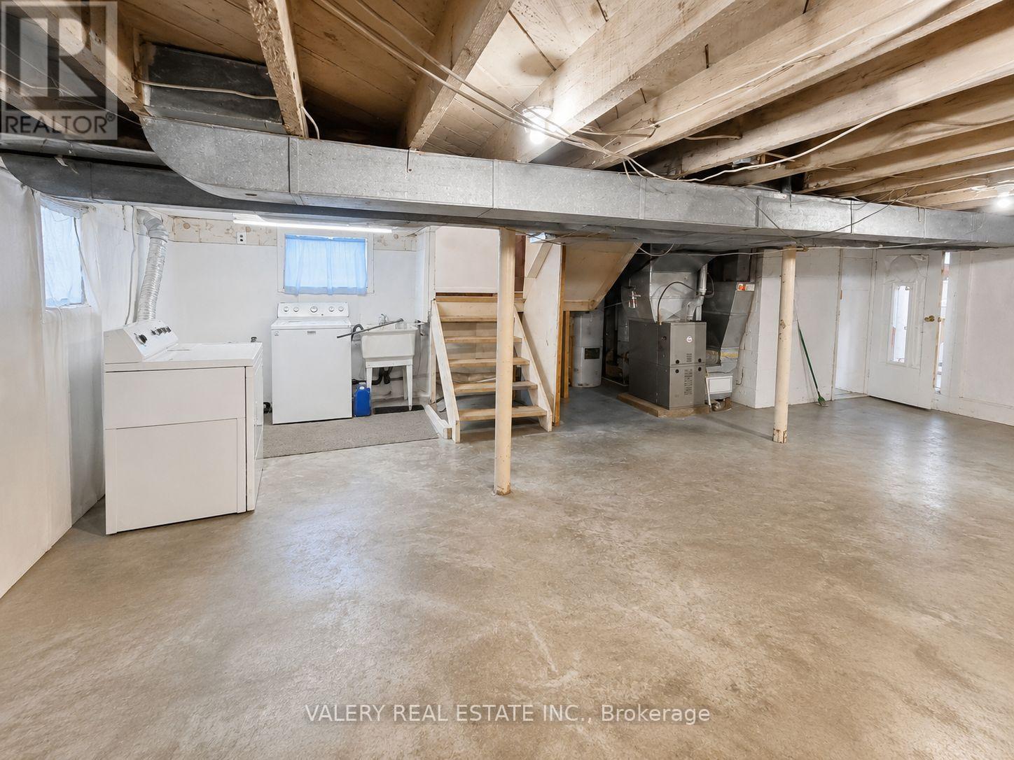 1058 Moy Ave Avenue, Windsor, Ontario  N9A 2P3 - Photo 20 - X13456366
