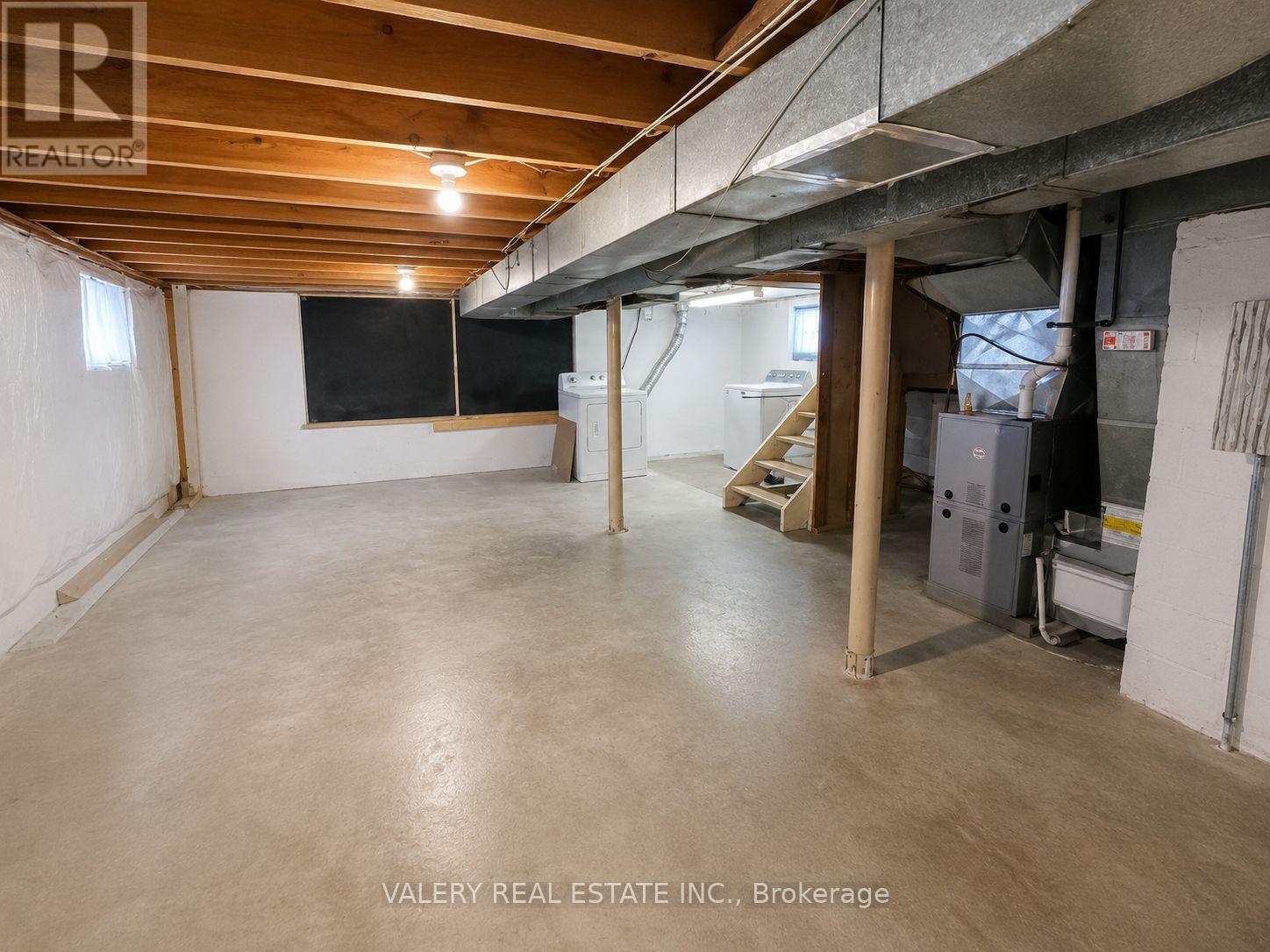1058 Moy Ave Avenue, Windsor, Ontario  N9A 2P3 - Photo 22 - X13456366