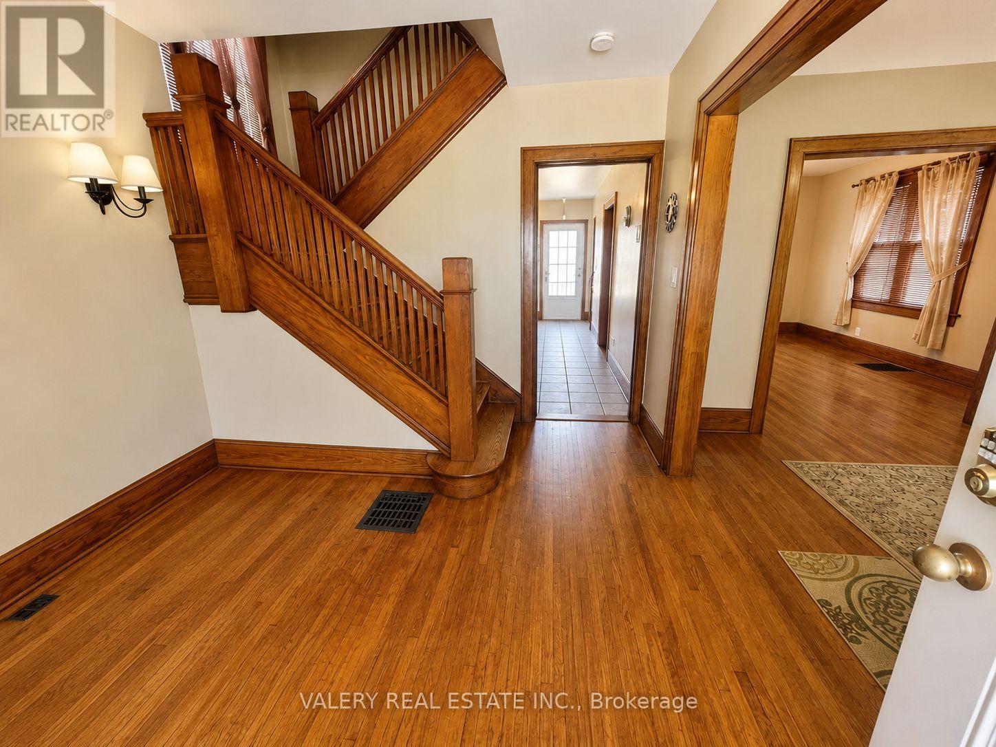 1058 Moy Ave Avenue, Windsor, Ontario  N9A 2P3 - Photo 5 - X13456366