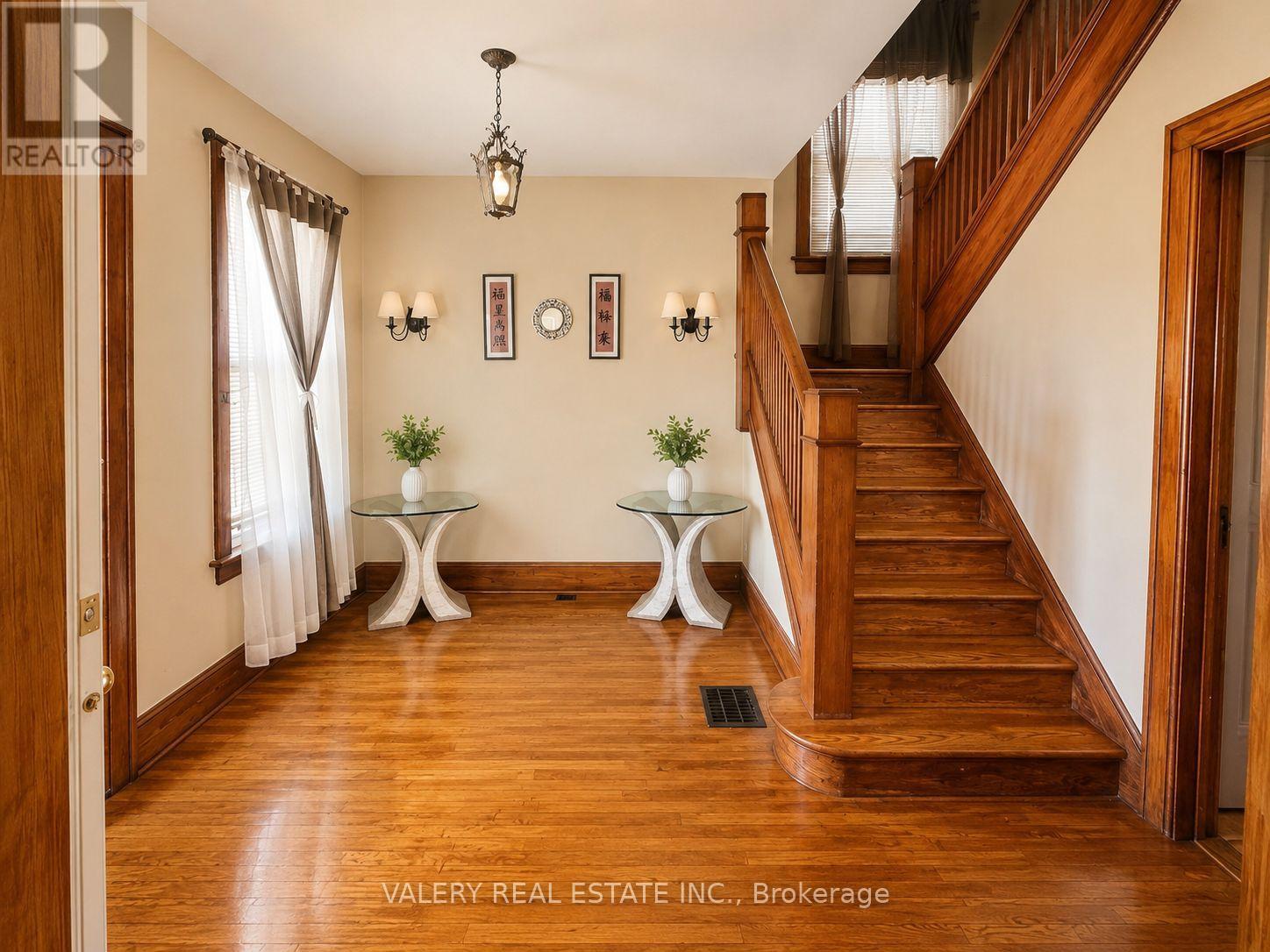 1058 Moy Ave Avenue, Windsor, Ontario  N9A 2P3 - Photo 8 - X13456366