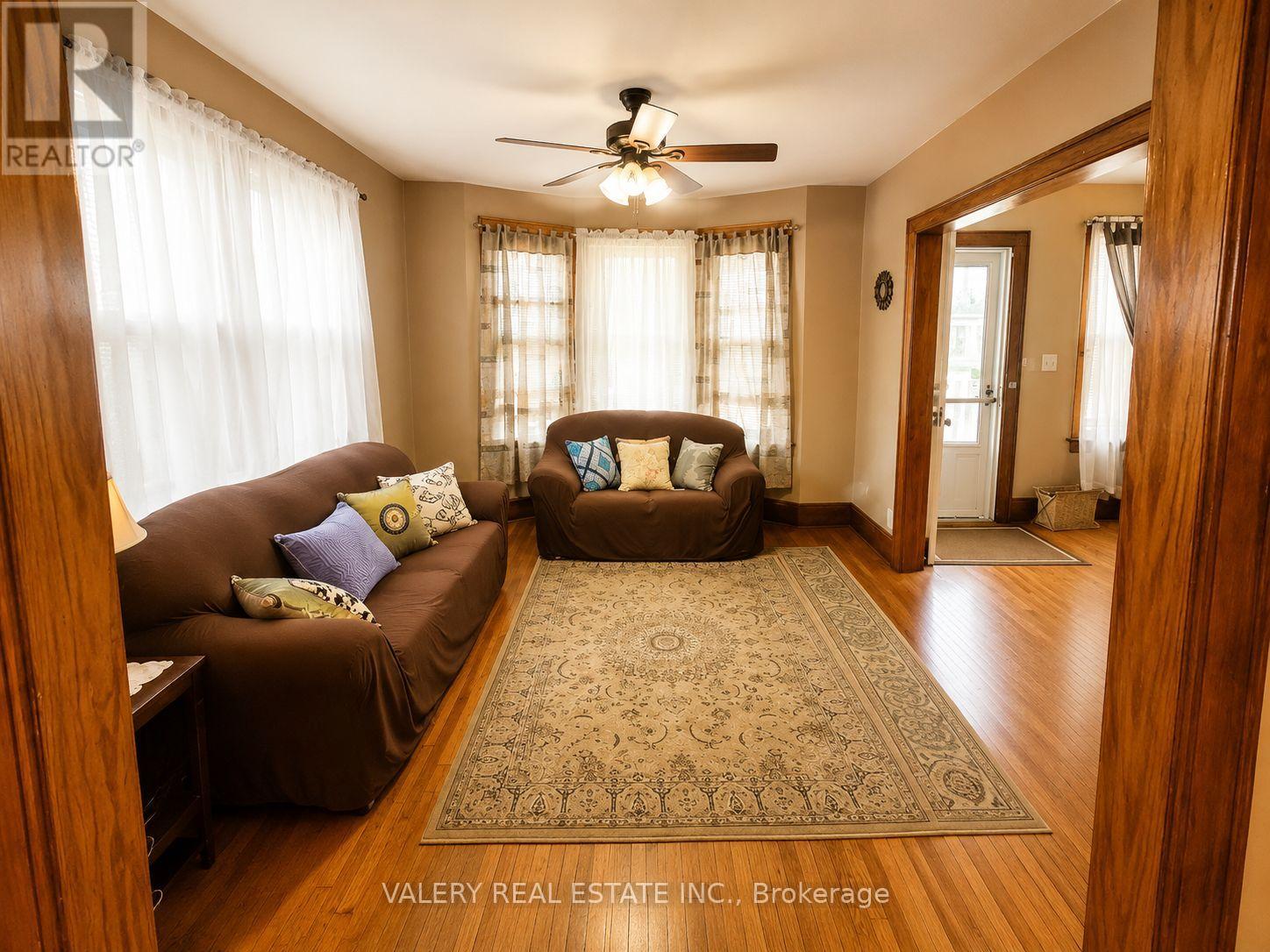 1058 Moy Ave Avenue, Windsor, Ontario  N9A 2P3 - Photo 9 - X13456366