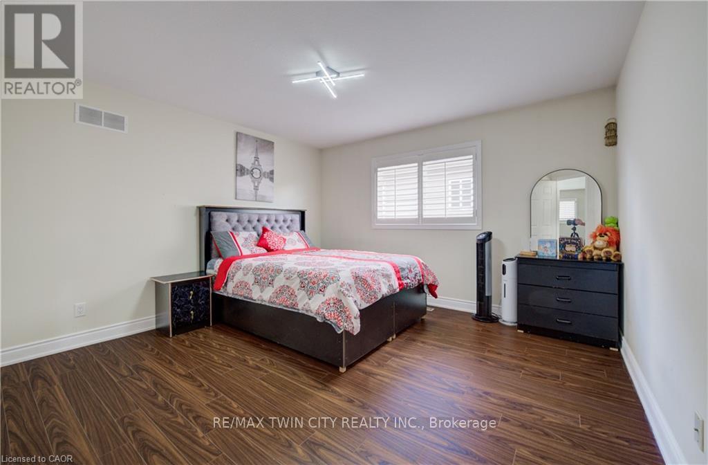 356 Robert Ferrie Drive, Kitchener, Ontario N2P 2Y6 - Photo 25 - X13456586