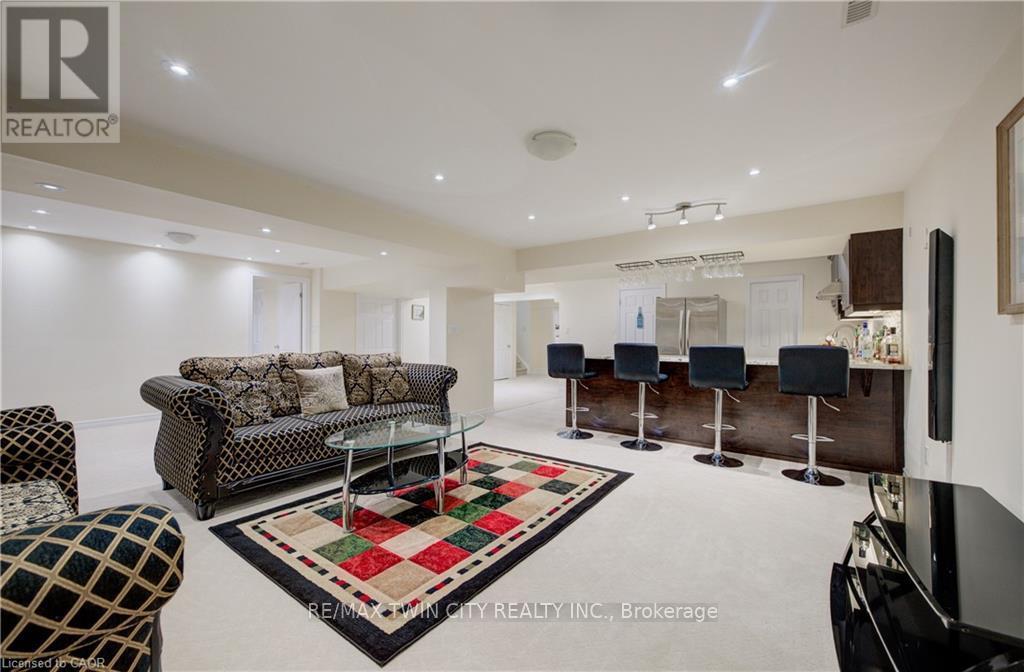 356 Robert Ferrie Drive, Kitchener, Ontario N2P 2Y6 - Photo 35 - X13456586