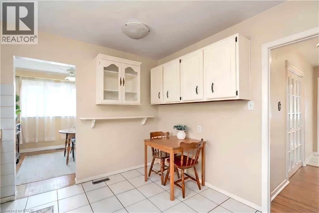 652 Ardleigh Crescent, Burlington, Ontario  L7L 4K8 - Photo 9 - 40828100