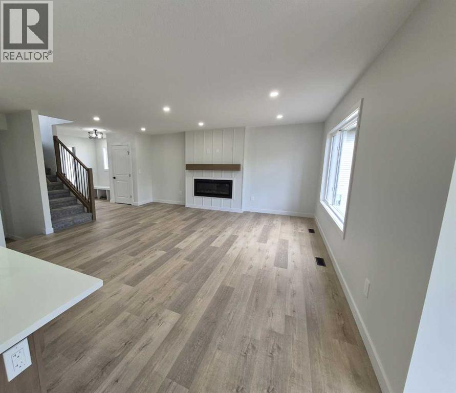 10506 134a Avenue, Grande Prairie, Alberta T8X 0W4 - Photo 3 - A2266819