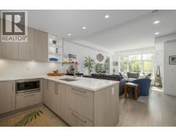 111 747 E 3RD STREET, North Vancouver, British Columbia
