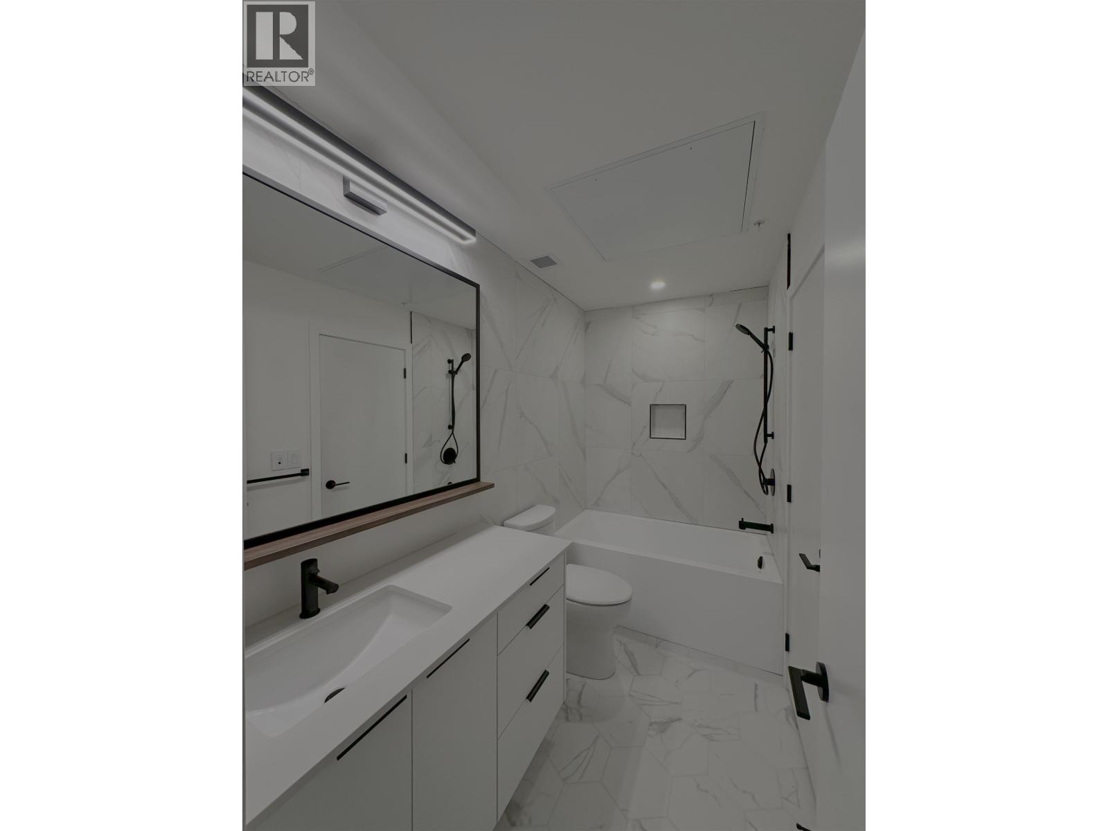 623 Kemsley Ave, Coquitlam, British Columbia  V3J 3Z7 - Photo 9 - R3081572