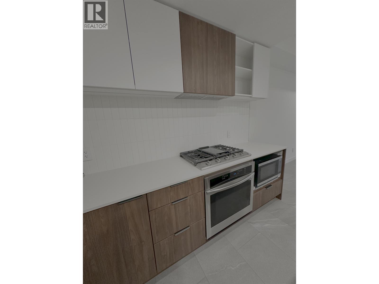 623 Kemsley Ave, Coquitlam, British Columbia  V3J 3Z7 - Photo 5 - R3081572