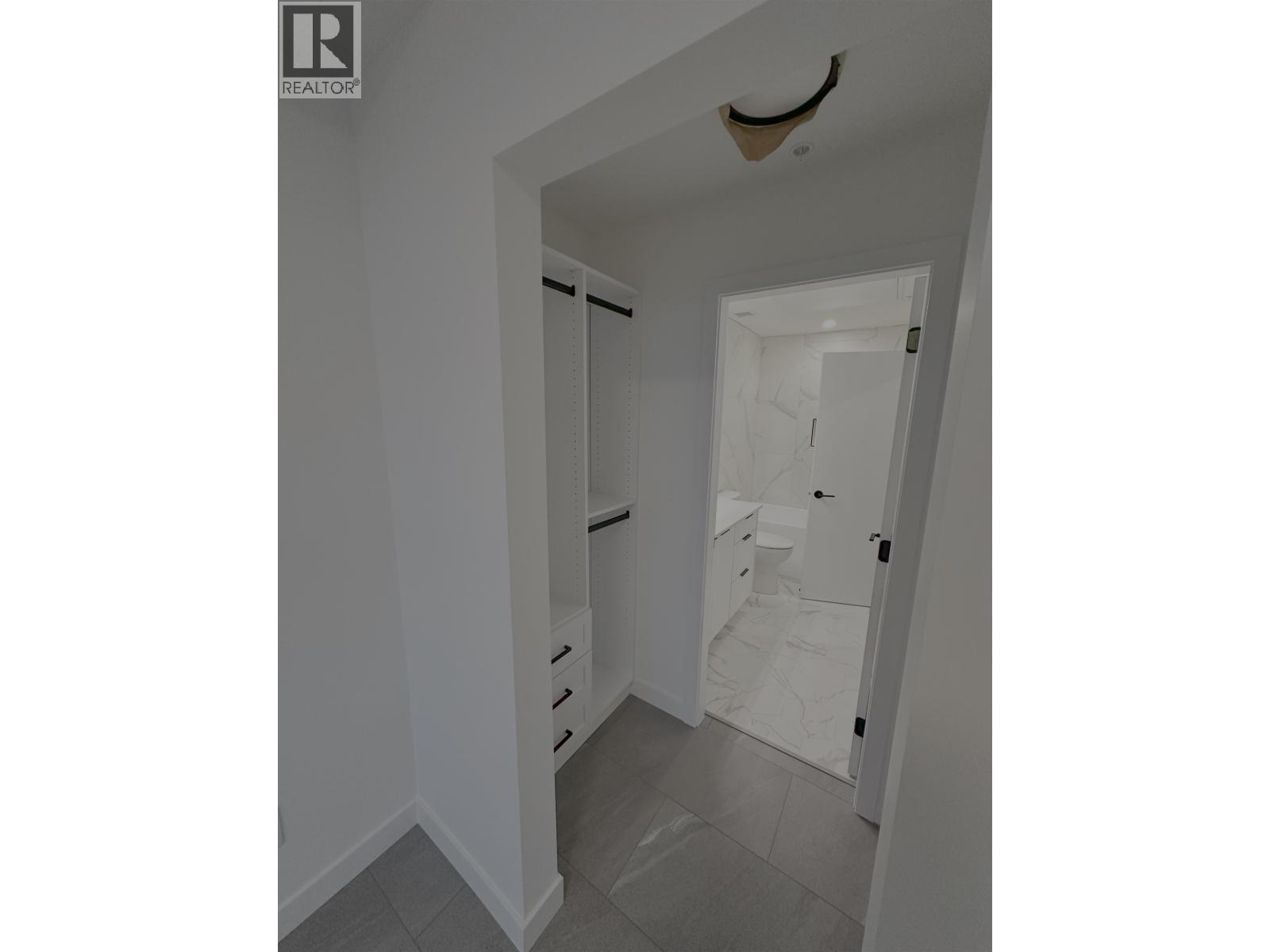 623 Kemsley Ave, Coquitlam, British Columbia  V3J 3Z7 - Photo 12 - R3081572